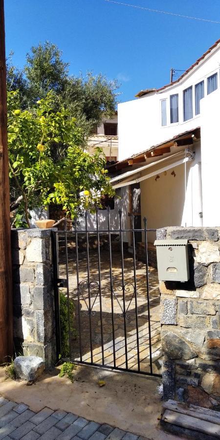 Traditional House In Elounda Kültér fotó